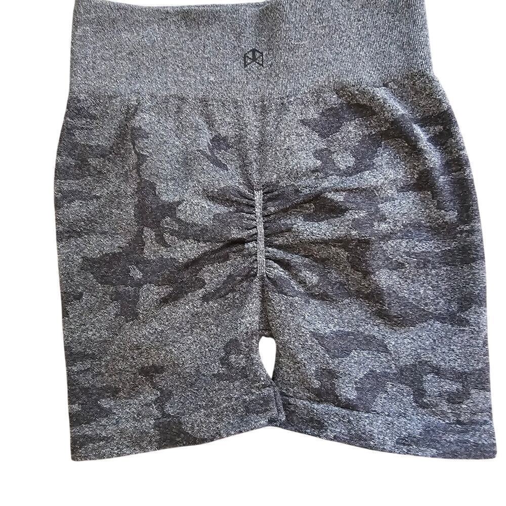 Rawgear Women's Gray Camo Print Seamless Athletic Shorts Size XS